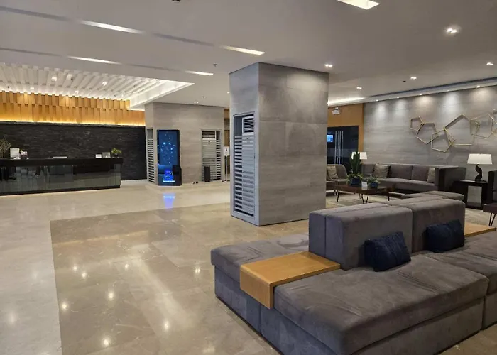Chic Urban Escape At S Tower 3 5*