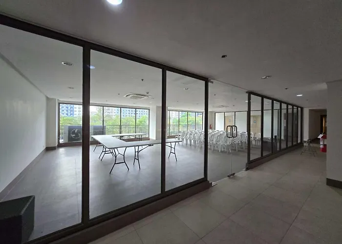Chic Urban Escape At S Tower 3 5* Manila
