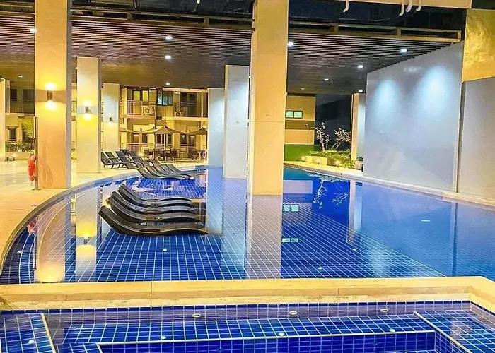 Chic Urban Escape At S Tower 3 5*