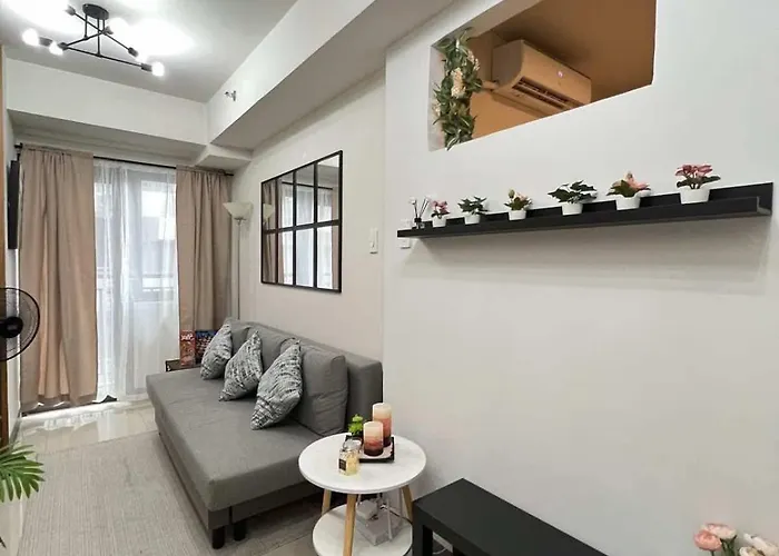 Chic Urban Escape At S Tower 3