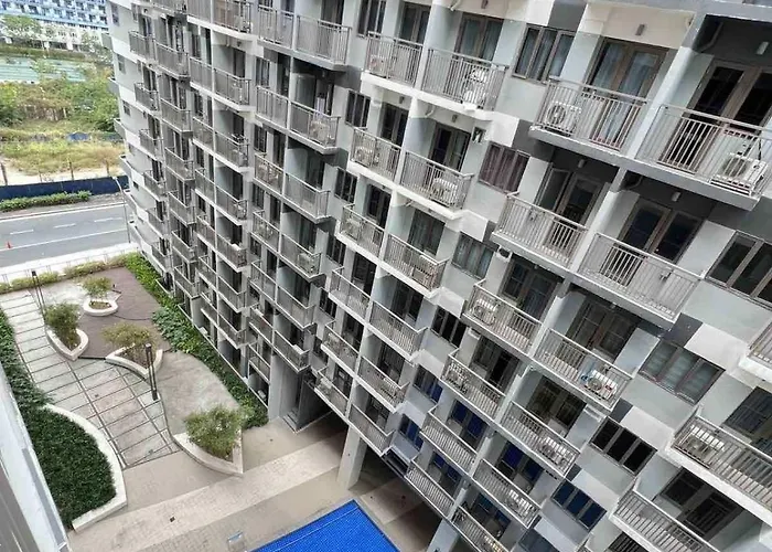 Chic Urban Escape At S Tower 3 5*