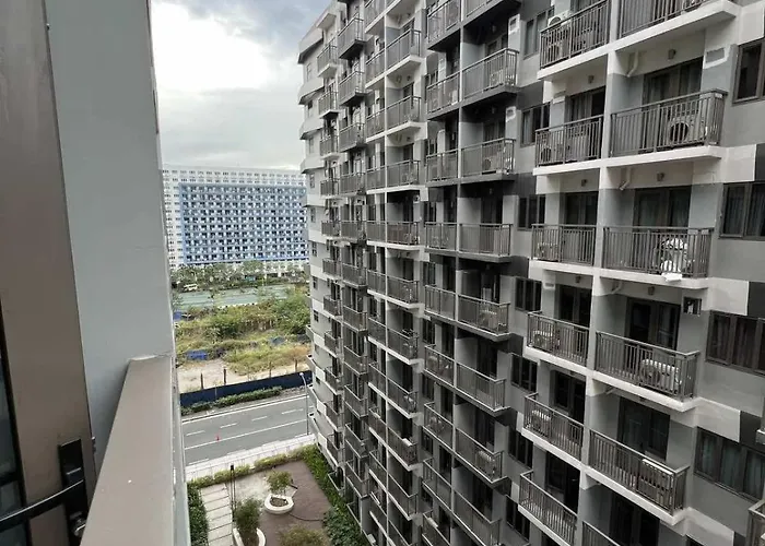 Chic Urban Escape At S Tower 3